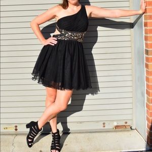 Black/Gold Blondie Nites Size 9 Asymmetrical Dress